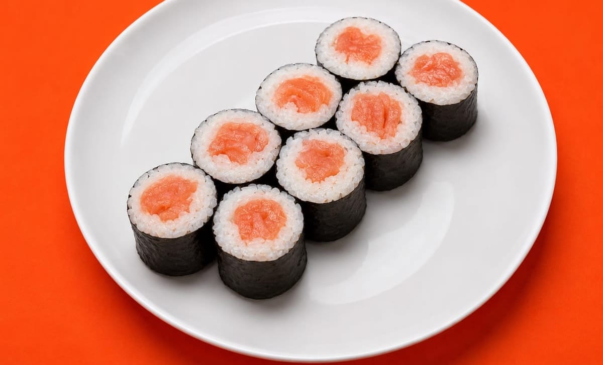 Маки с лососем